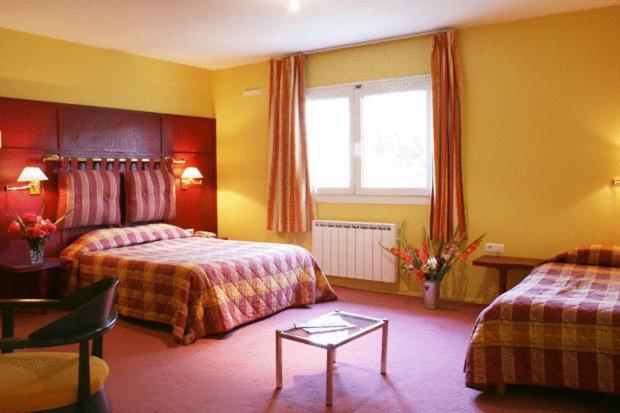 Les Colonnes Strasbourg Zenith Hotel Eckbolsheim Szoba fotó